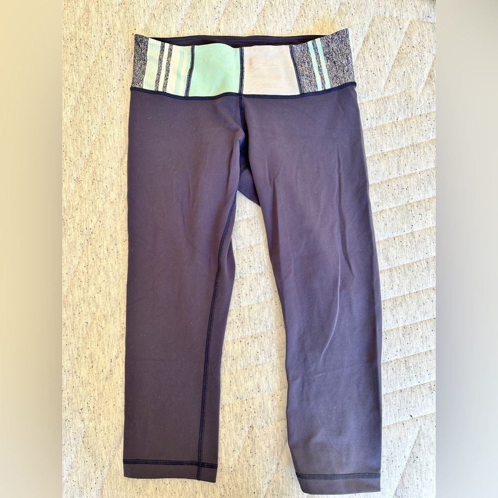 Lululemon mid rise cropped leggings butter - 8